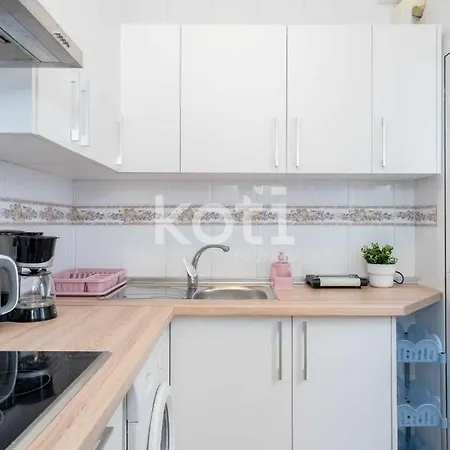 Апартаменты Koti - Plaza Chinorros Фуэнхирола